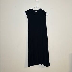 Black Sleeveless Dress